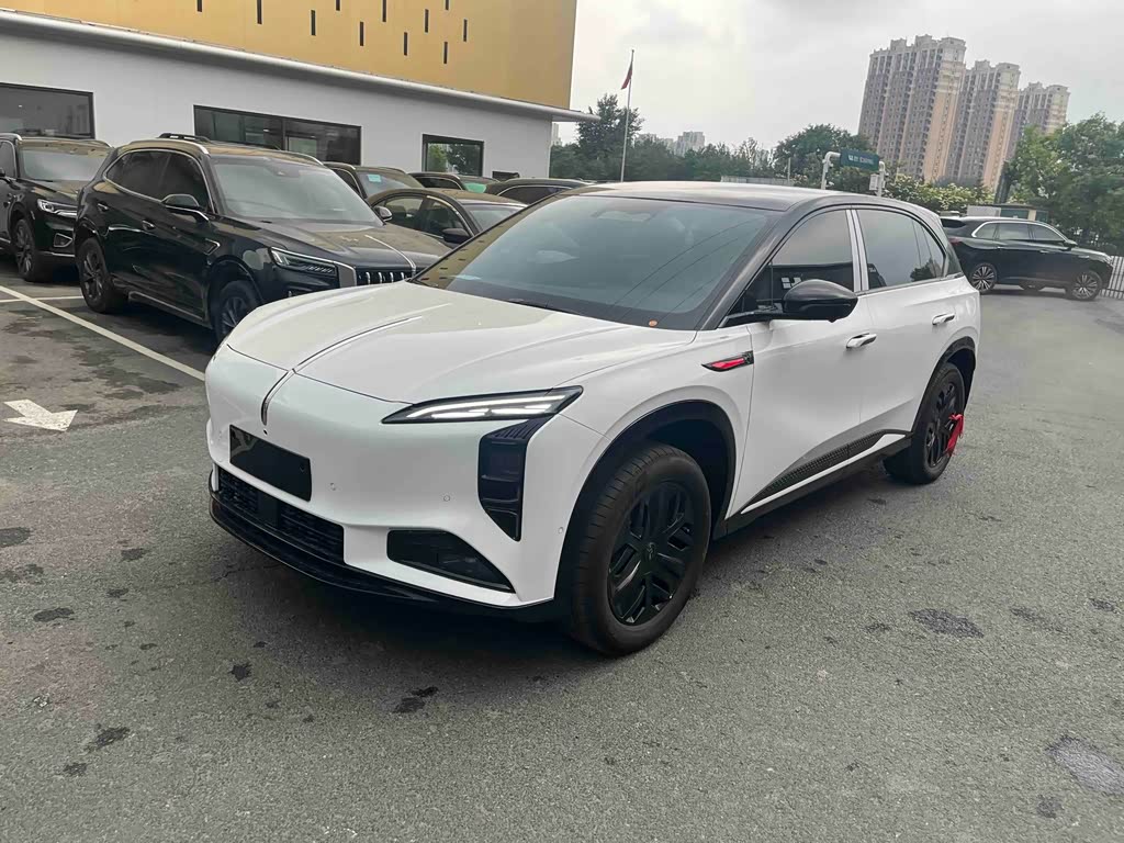 Hongqi 08