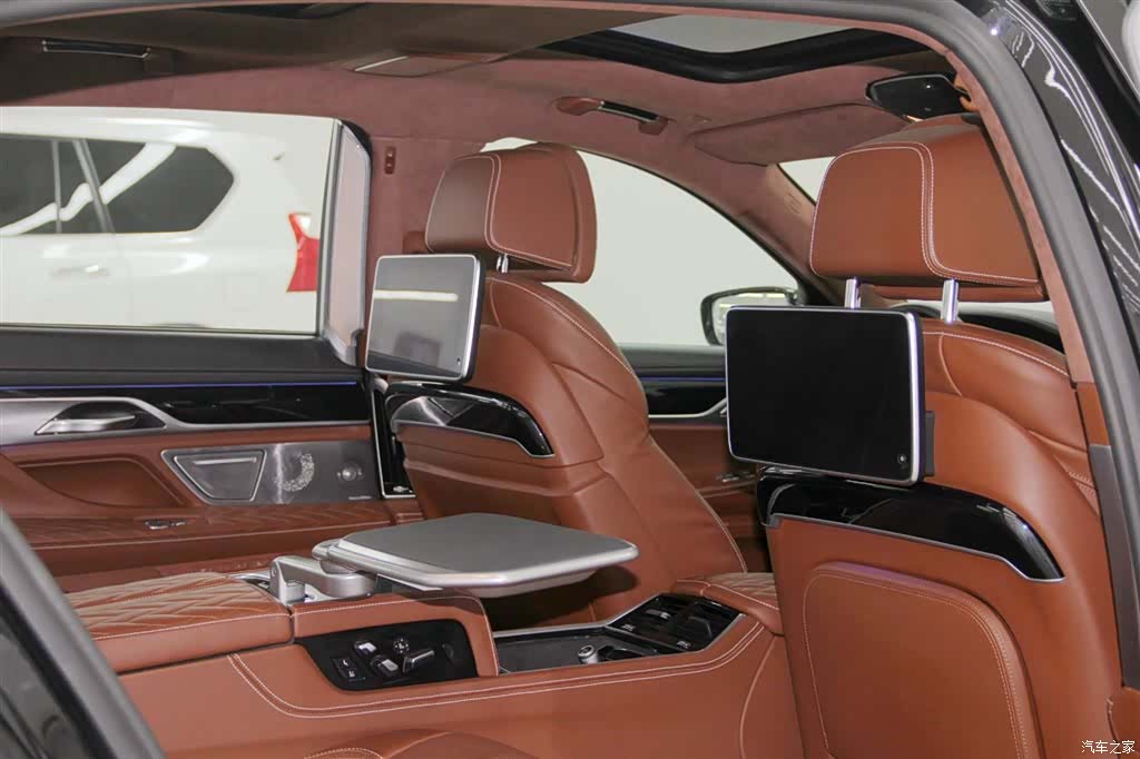 BMW 7 Series, 2021 11