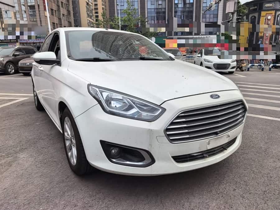 Ford Focus 2015, фото 4