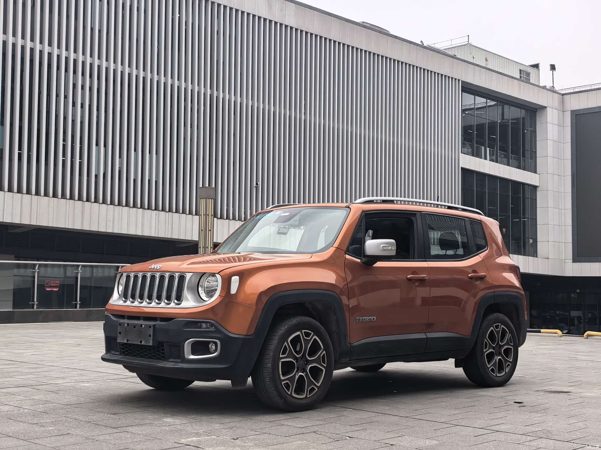 Jeep Renegade, 2017 1