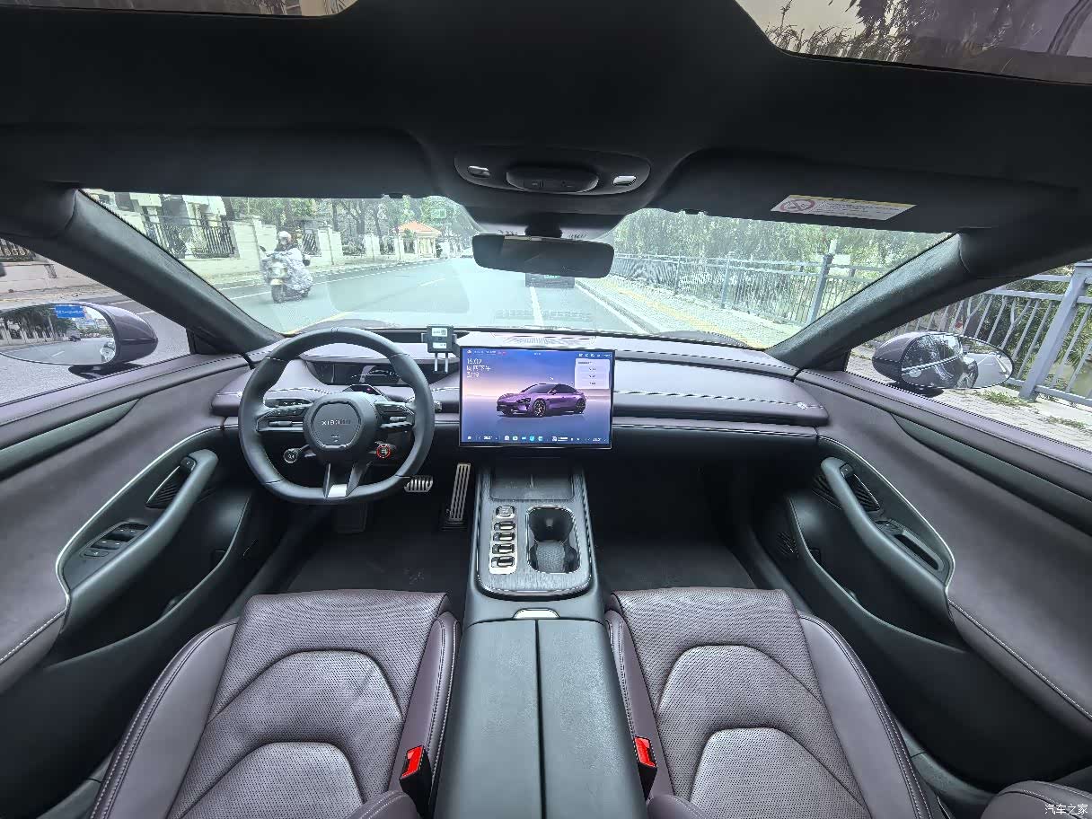 Xiaomi SU7, 2024 10