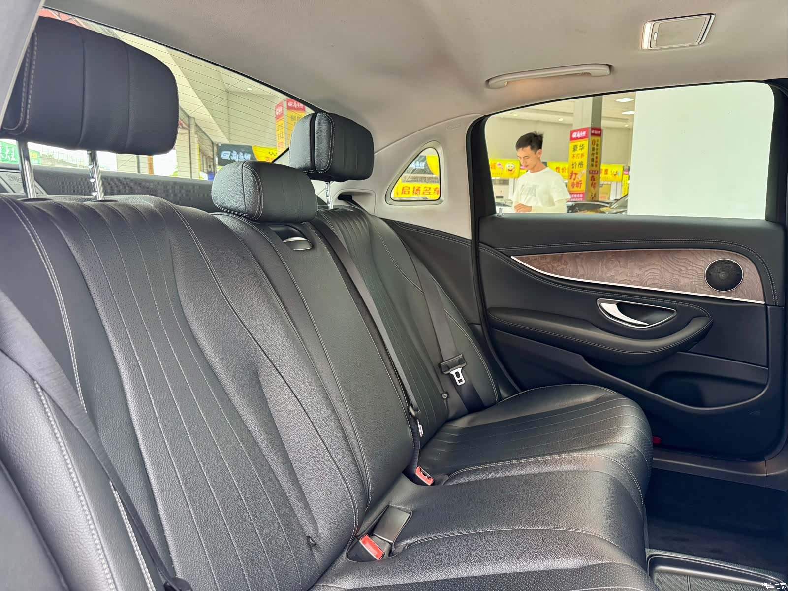 Mercedes-Benz E-Class, 2019 12