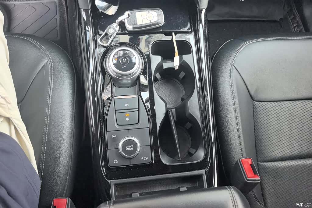 Ford Explorer, 2021 15