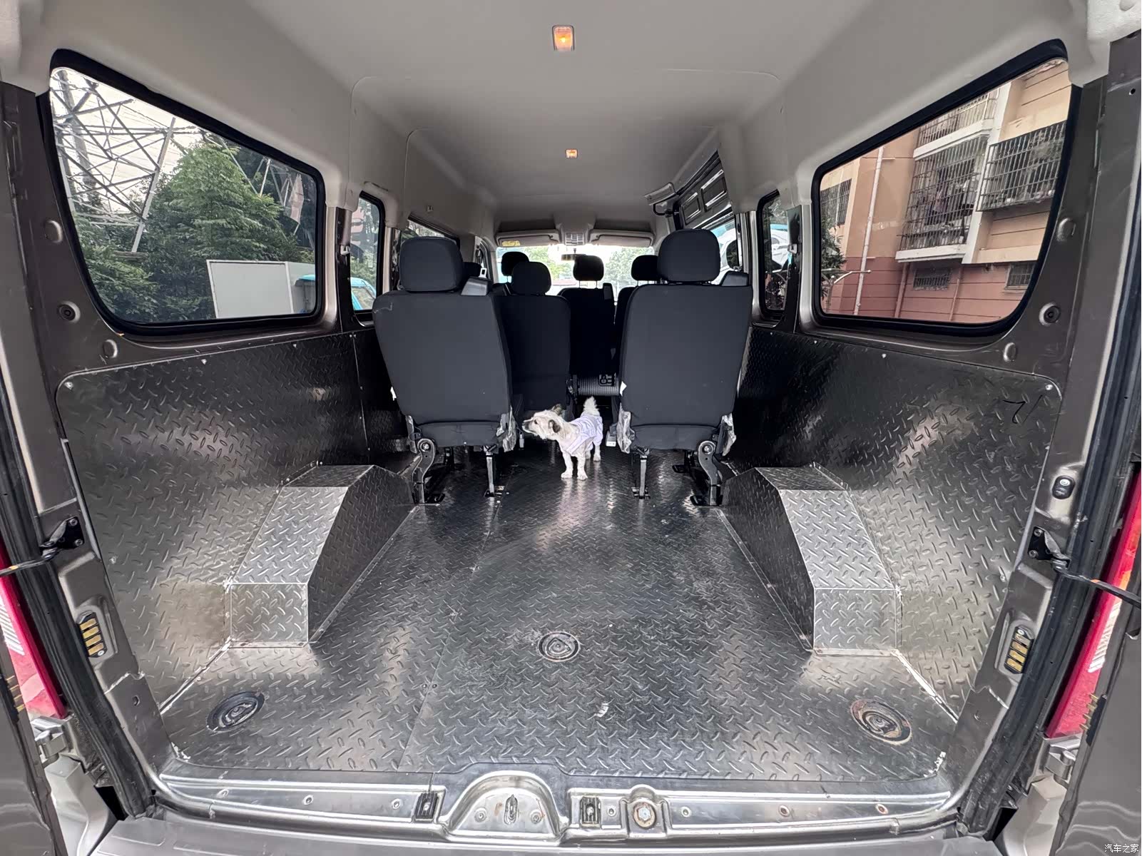Maxus V80, 2022 19