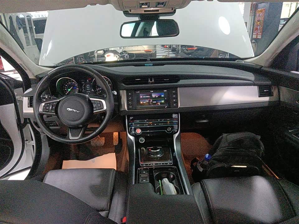 Jaguar XFL