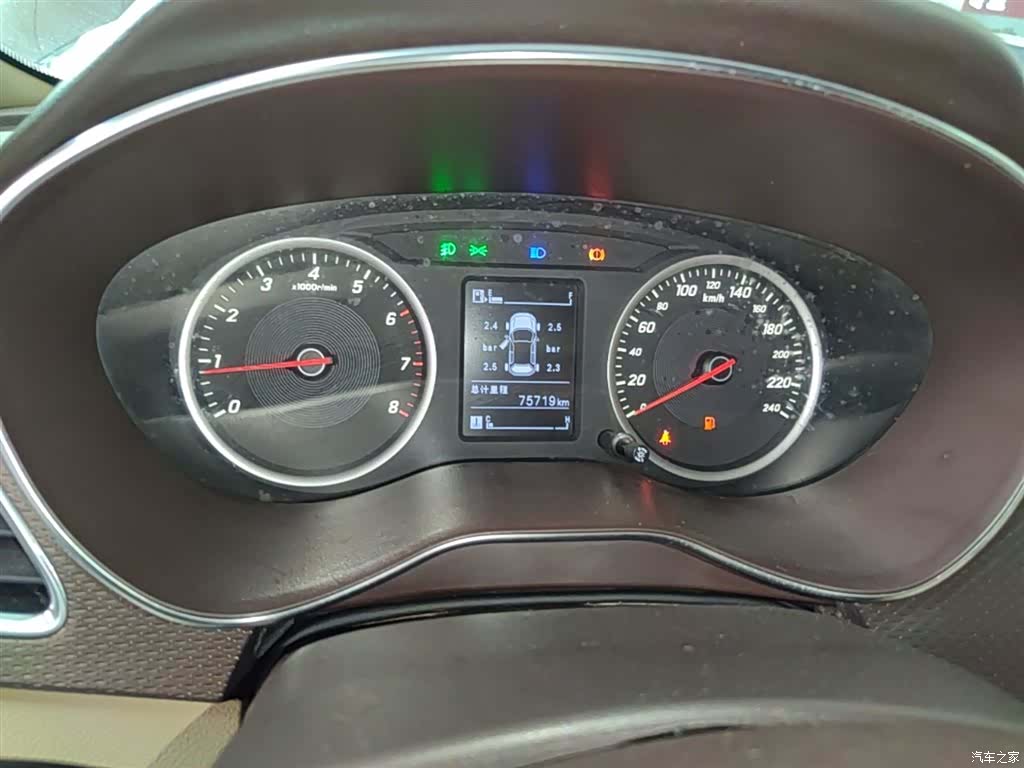Wuling 730, 2018 12