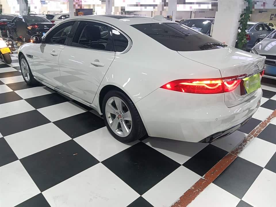 Jaguar XFL