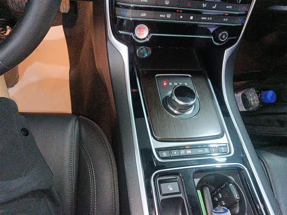 Jaguar XFL