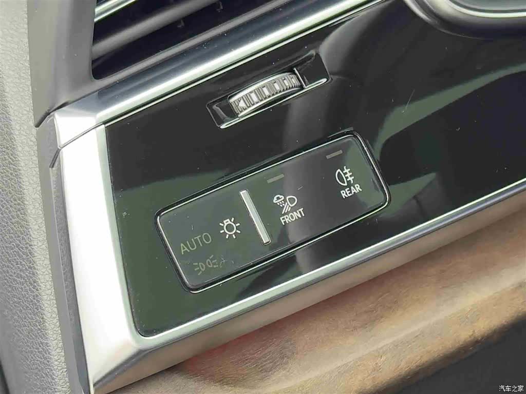 Audi Q7, 2023 16