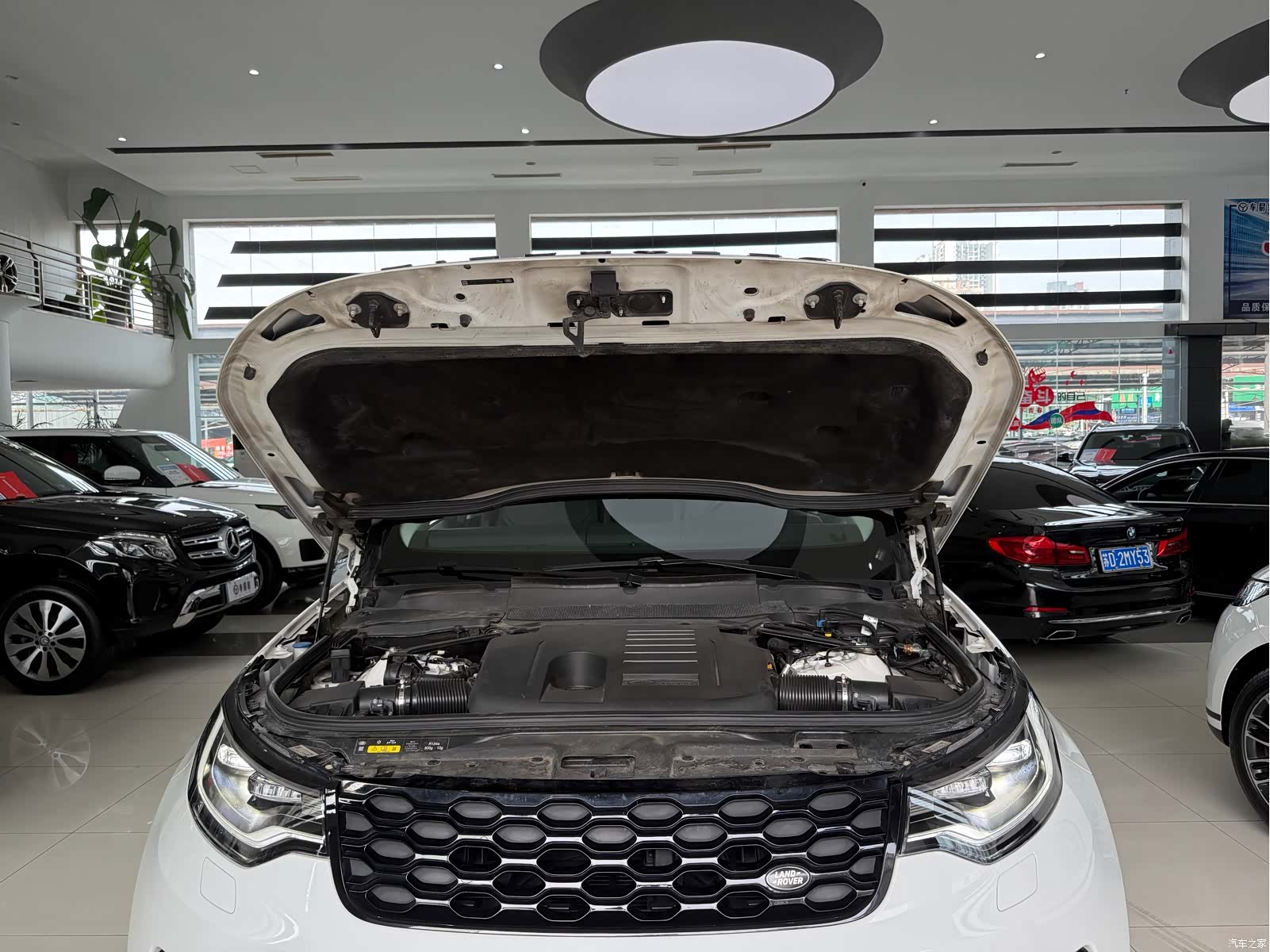 Land Rover Discovery, 2021 4