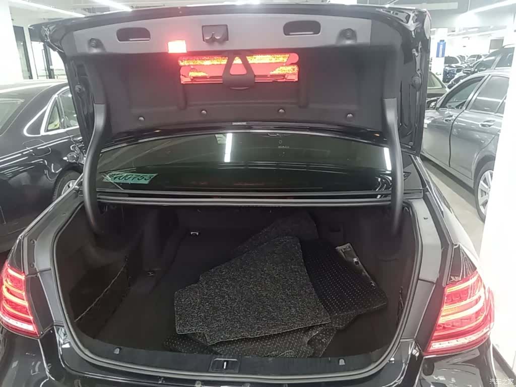 Mercedes-Benz E-Class, 2015 19