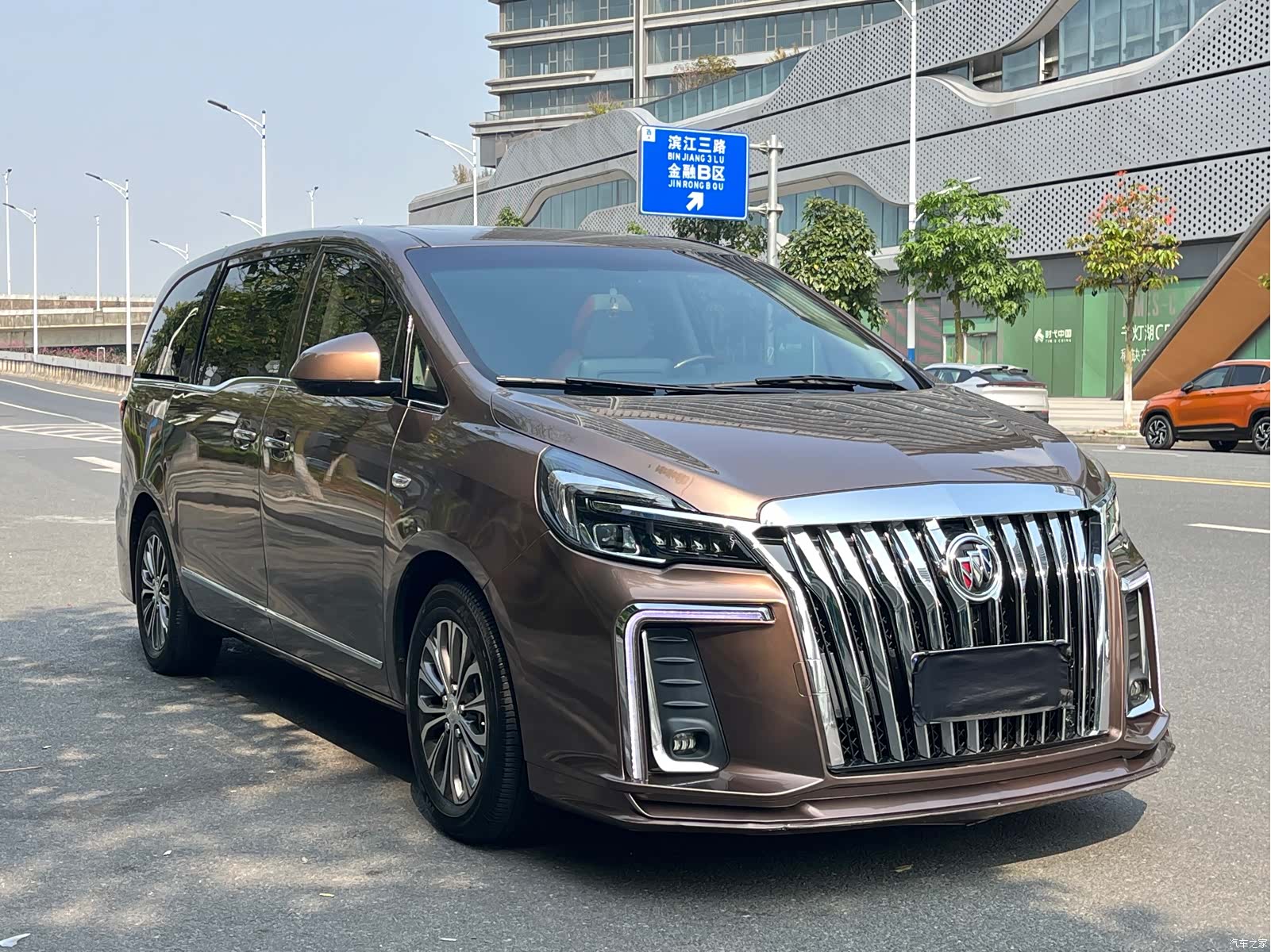 Buick GL8, 2021 3