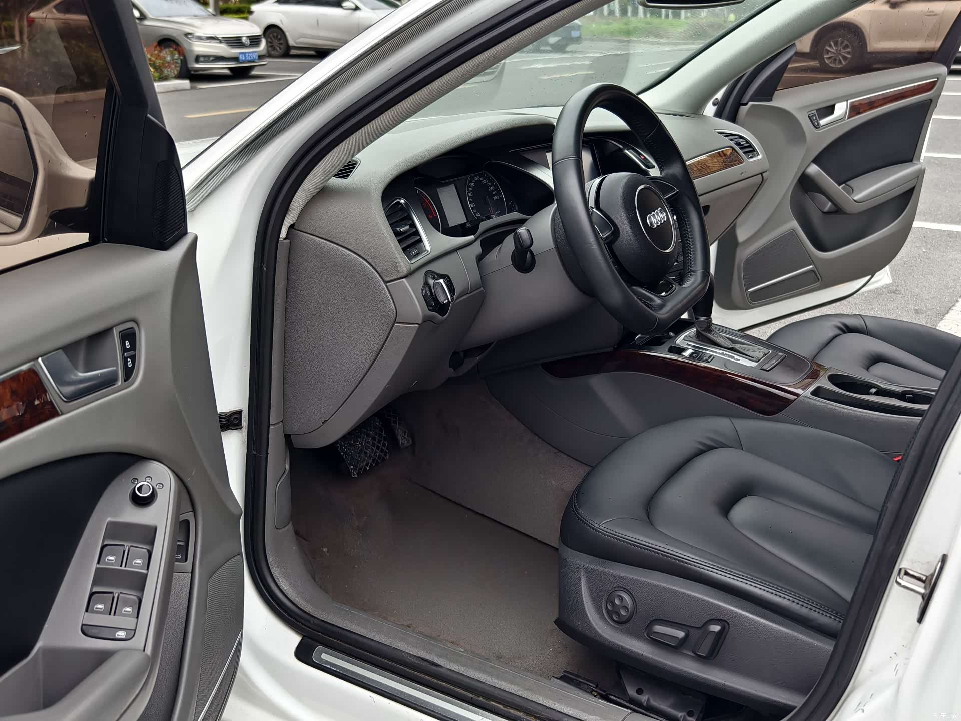 Audi A4L, 2011 8
