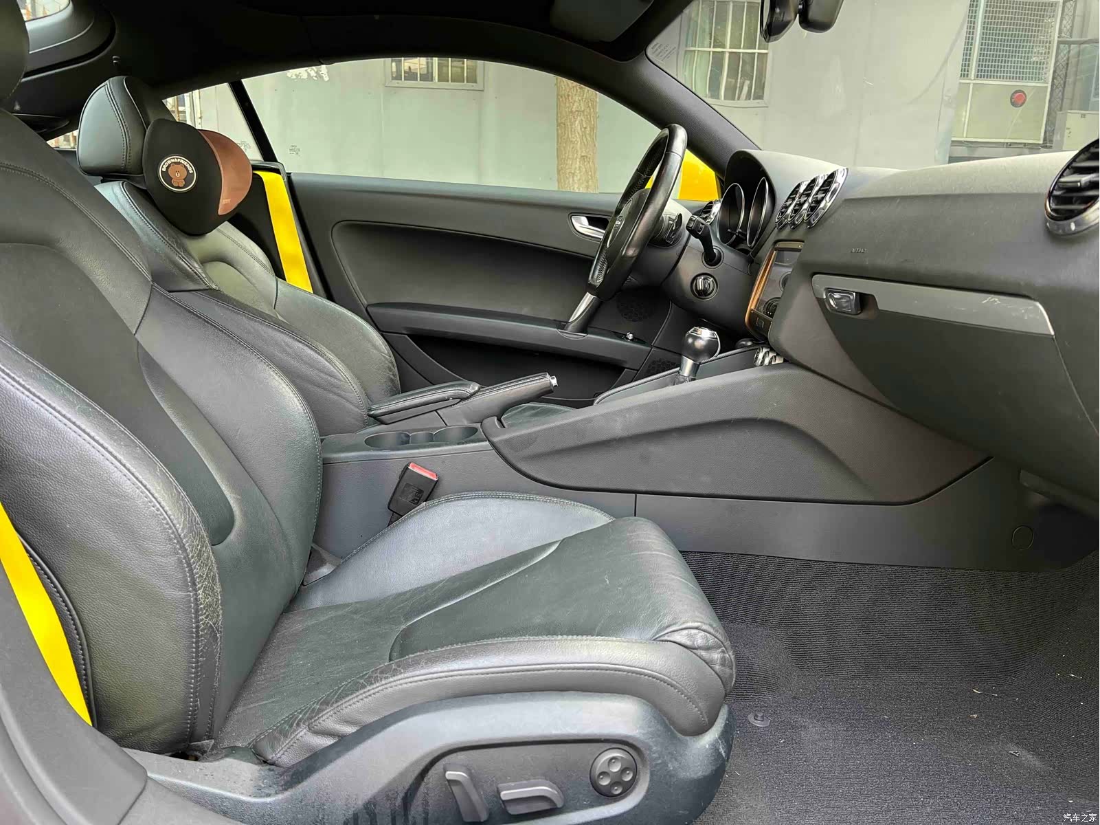 Audi TT, 2011 17