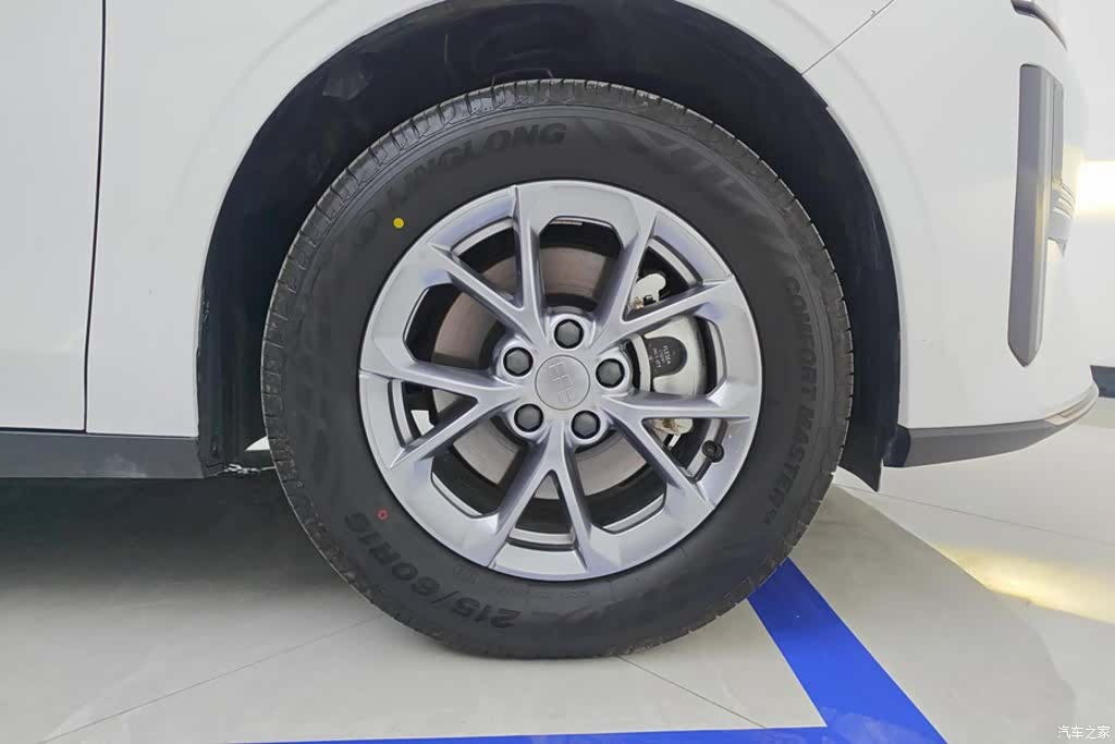 Geely Galaxy L6, 2025 6