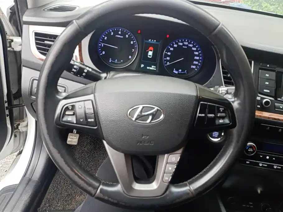 Hyundai Name picture