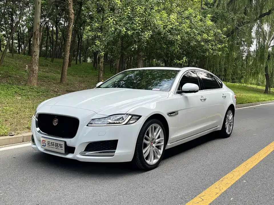 Jaguar XFL Jaguar XFL
