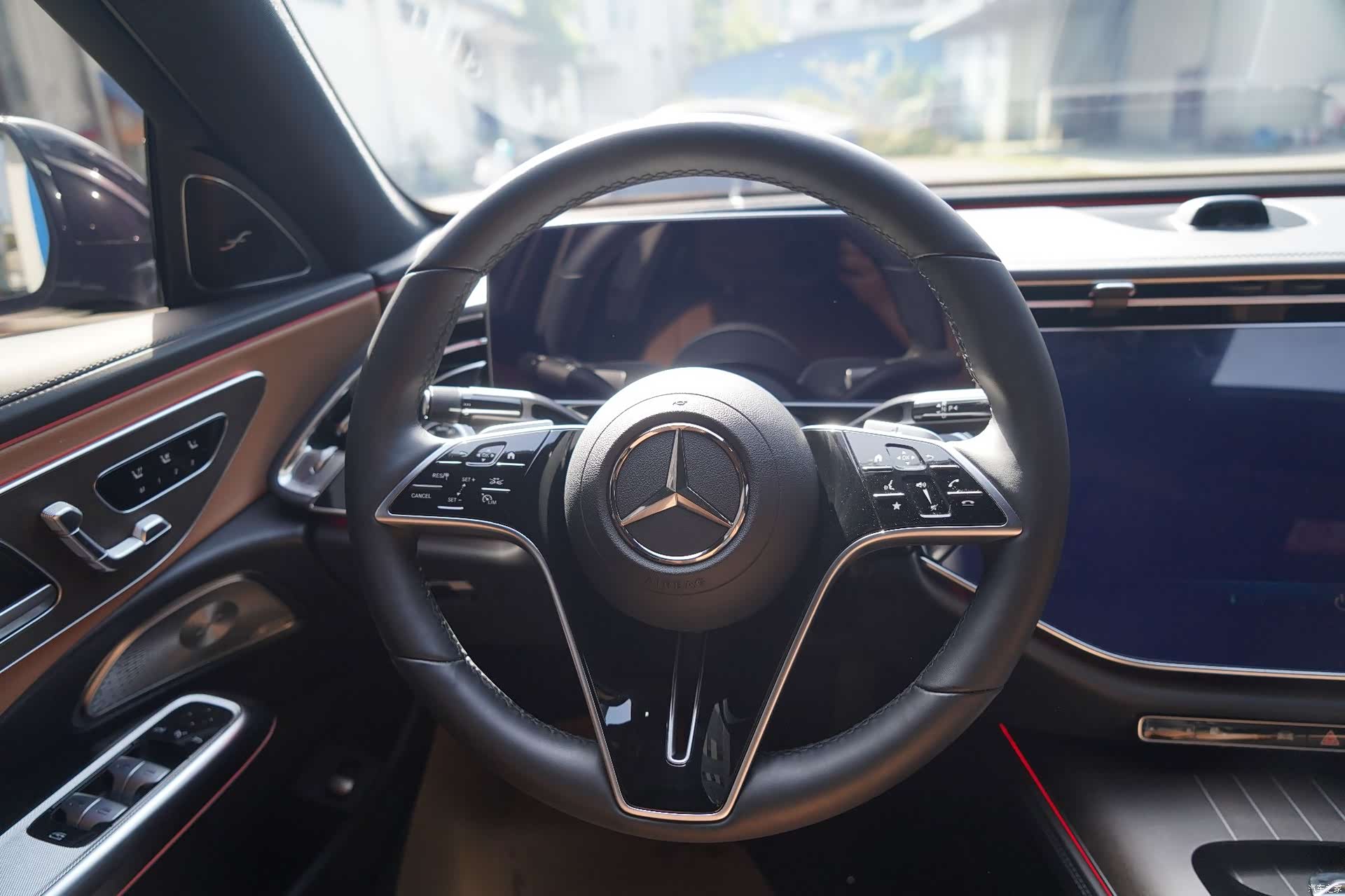 Mercedes-Benz E-Class, 2024 19
