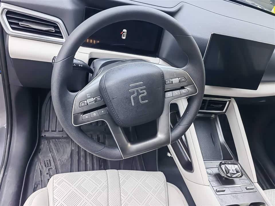 BYD Yuan UP