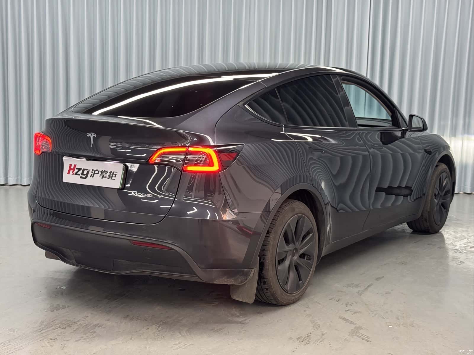 Tesla Model Y, 2024 8