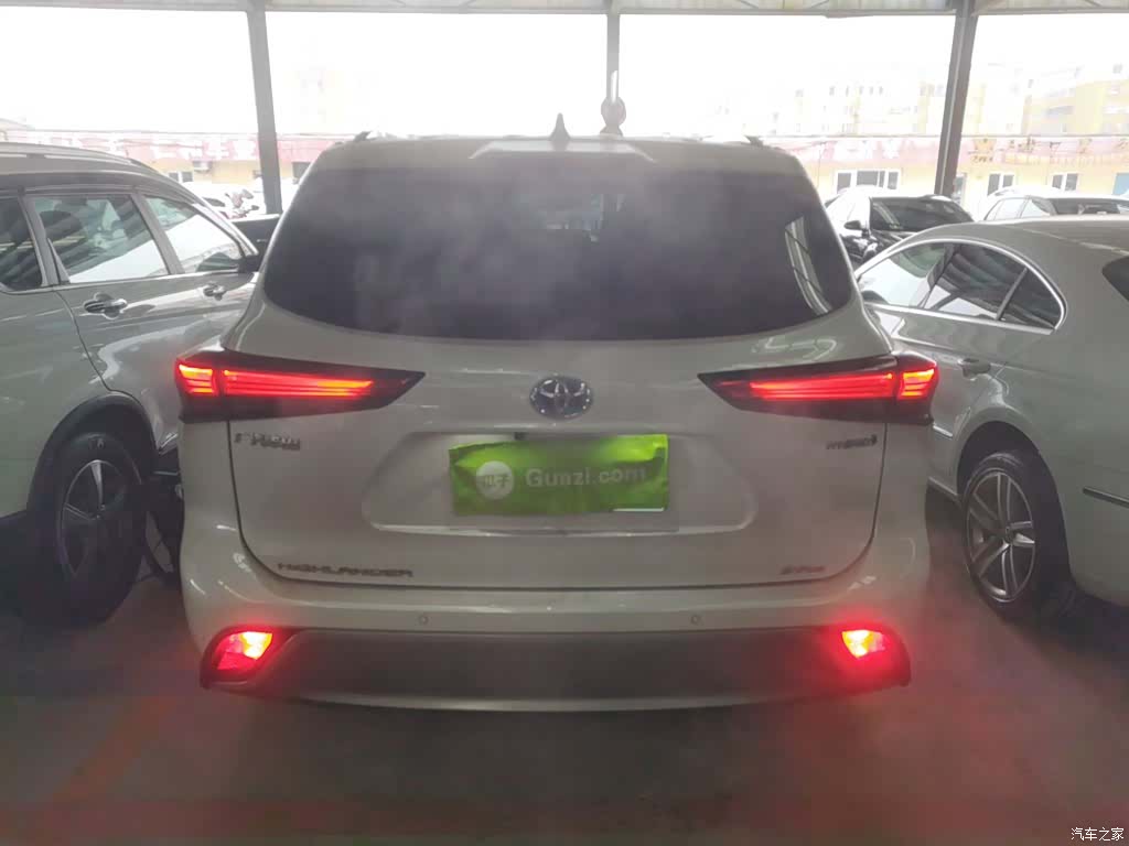 Toyota Highlander, 2024 все фото