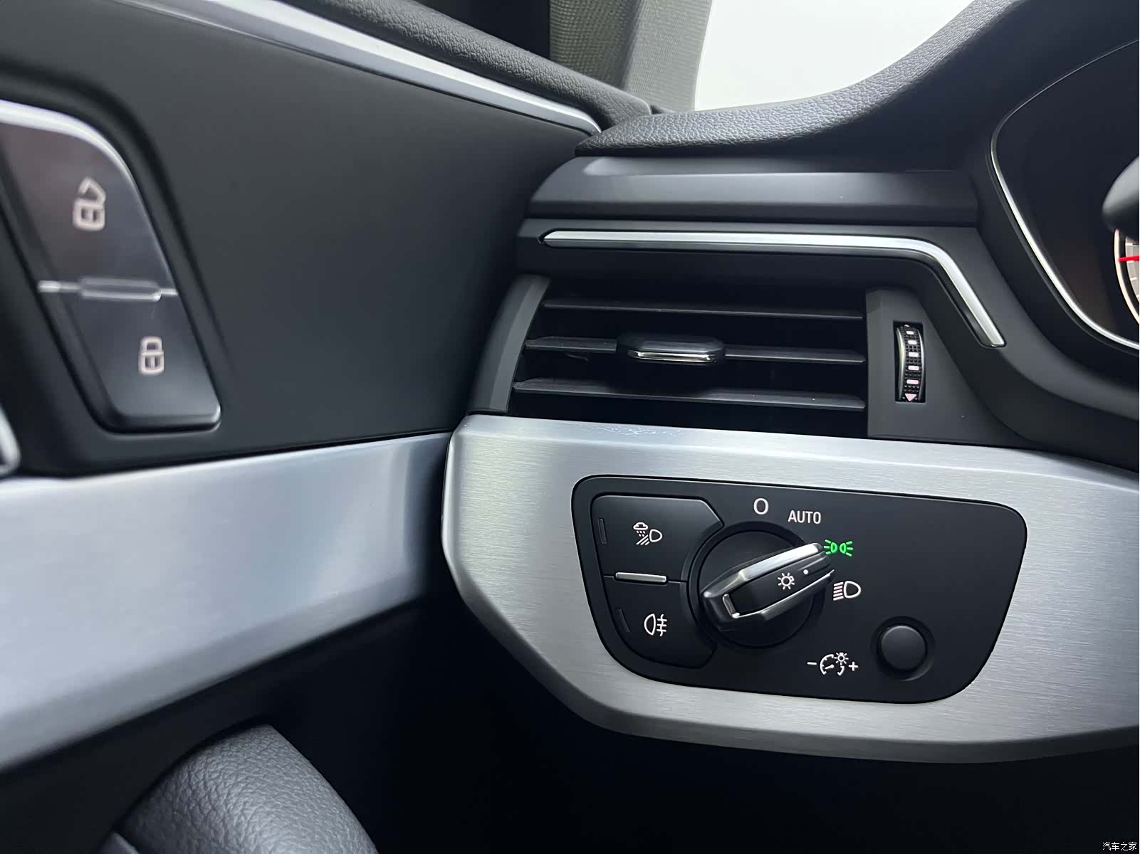 Audi A4L, 2024 10
