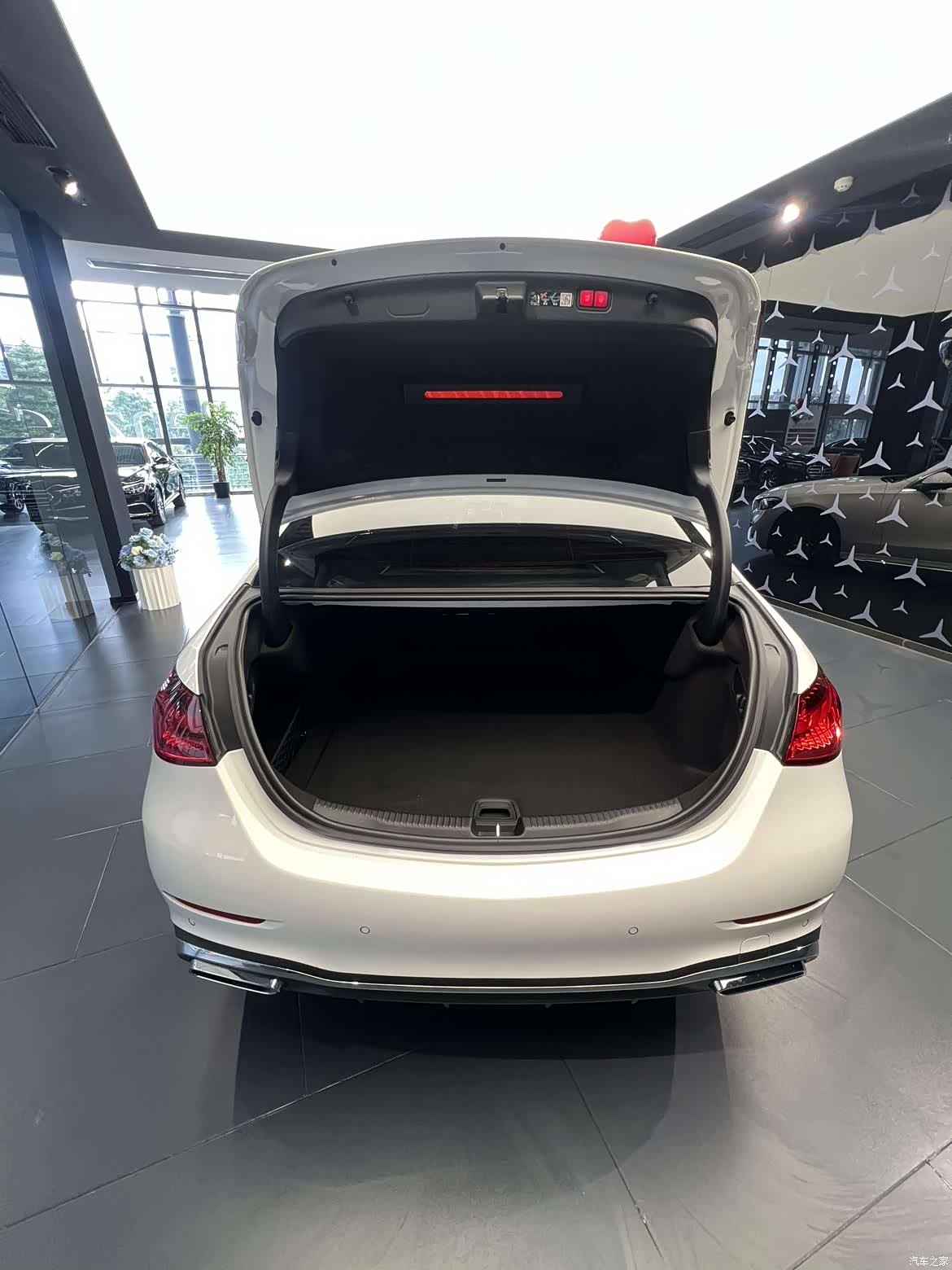 Mercedes-Benz C-Class, 2025 все фото