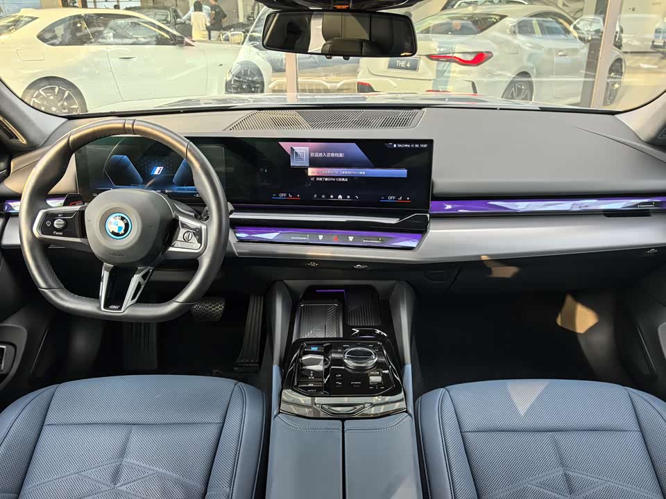 BMW i5