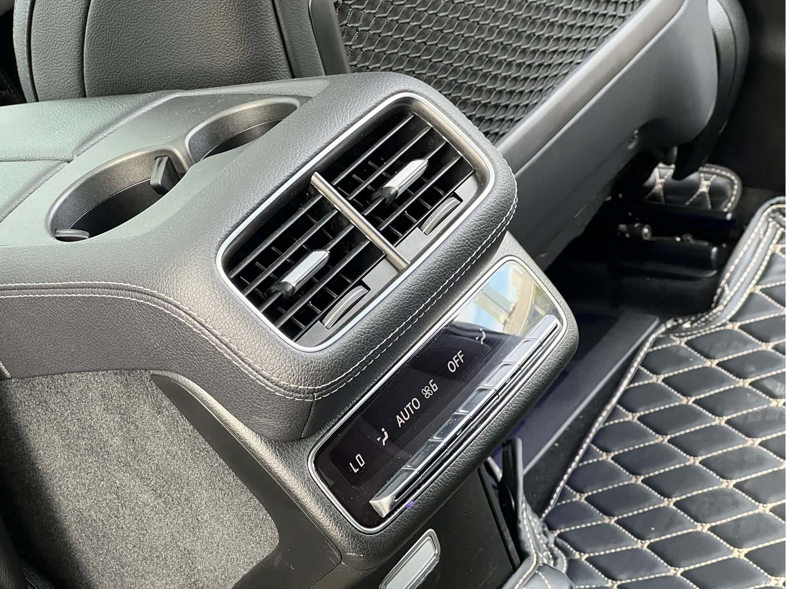 Mercedes-Benz GLS, 2022 20