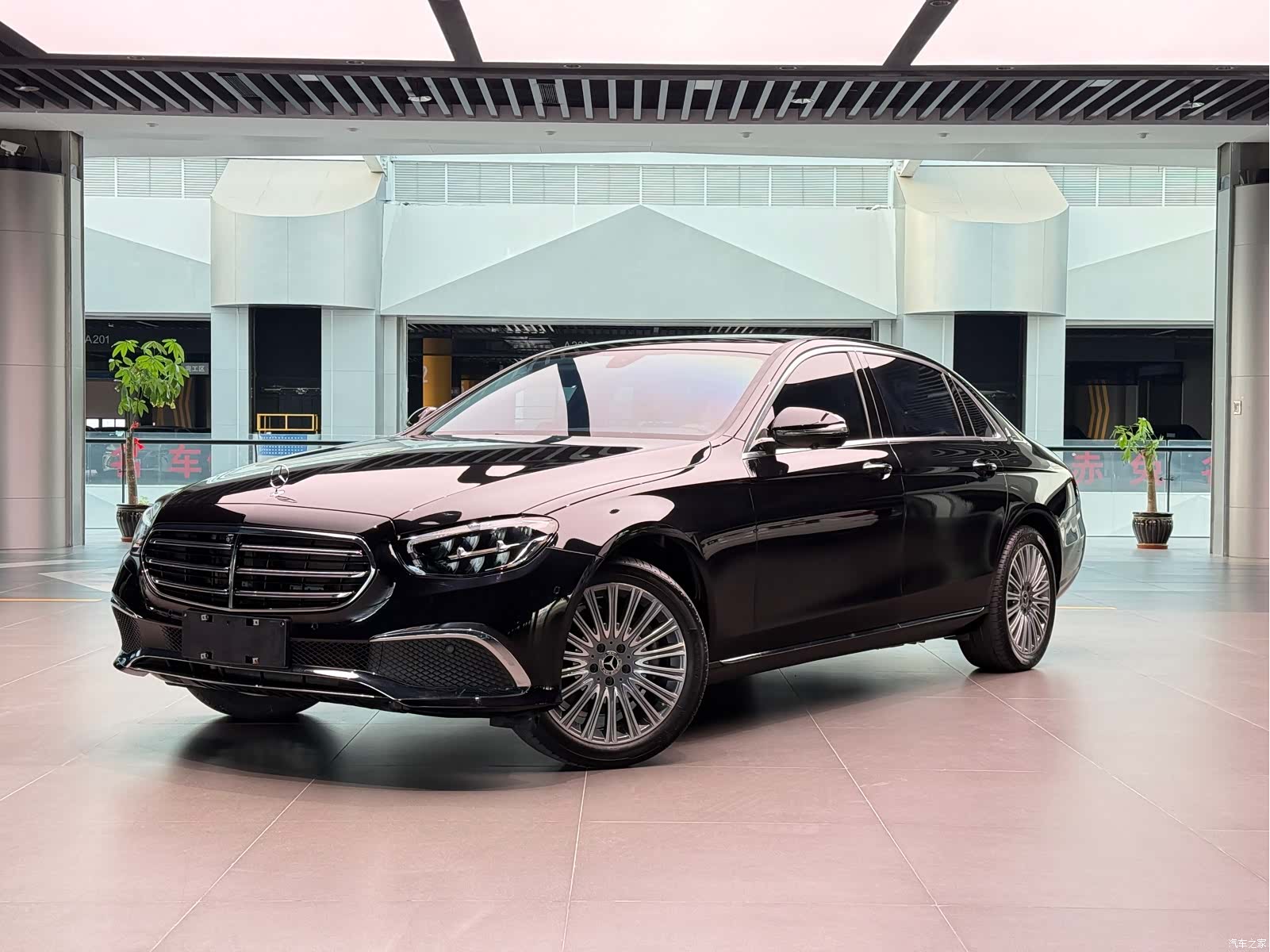 Mercedes-Benz E-Class, 2022 1