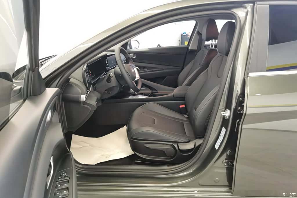 Hyundai Elantra, 2024 9