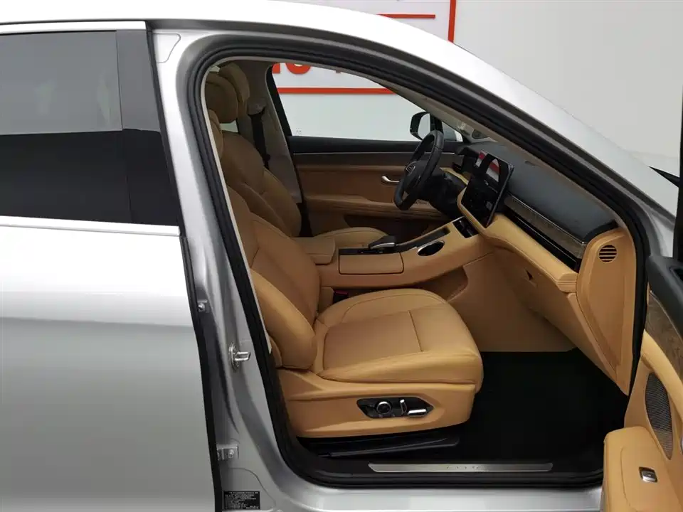 AITO Ask the world M5