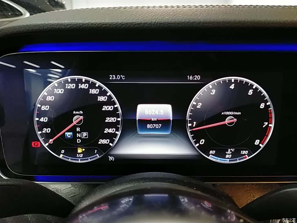 Mercedes-Benz E-Class, 2019 12