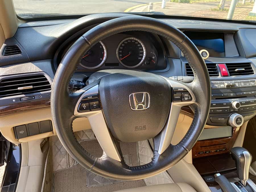 Honda Accord 2013, фото 22