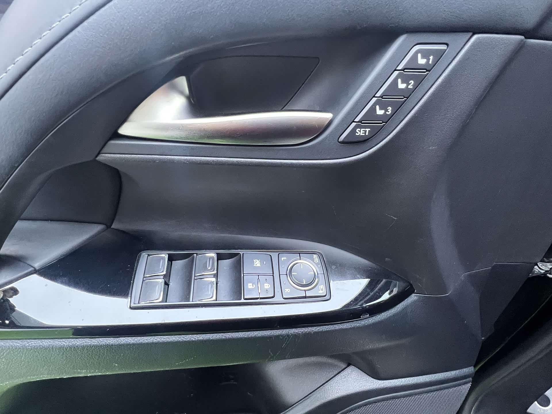 Lexus LX, 2019 22