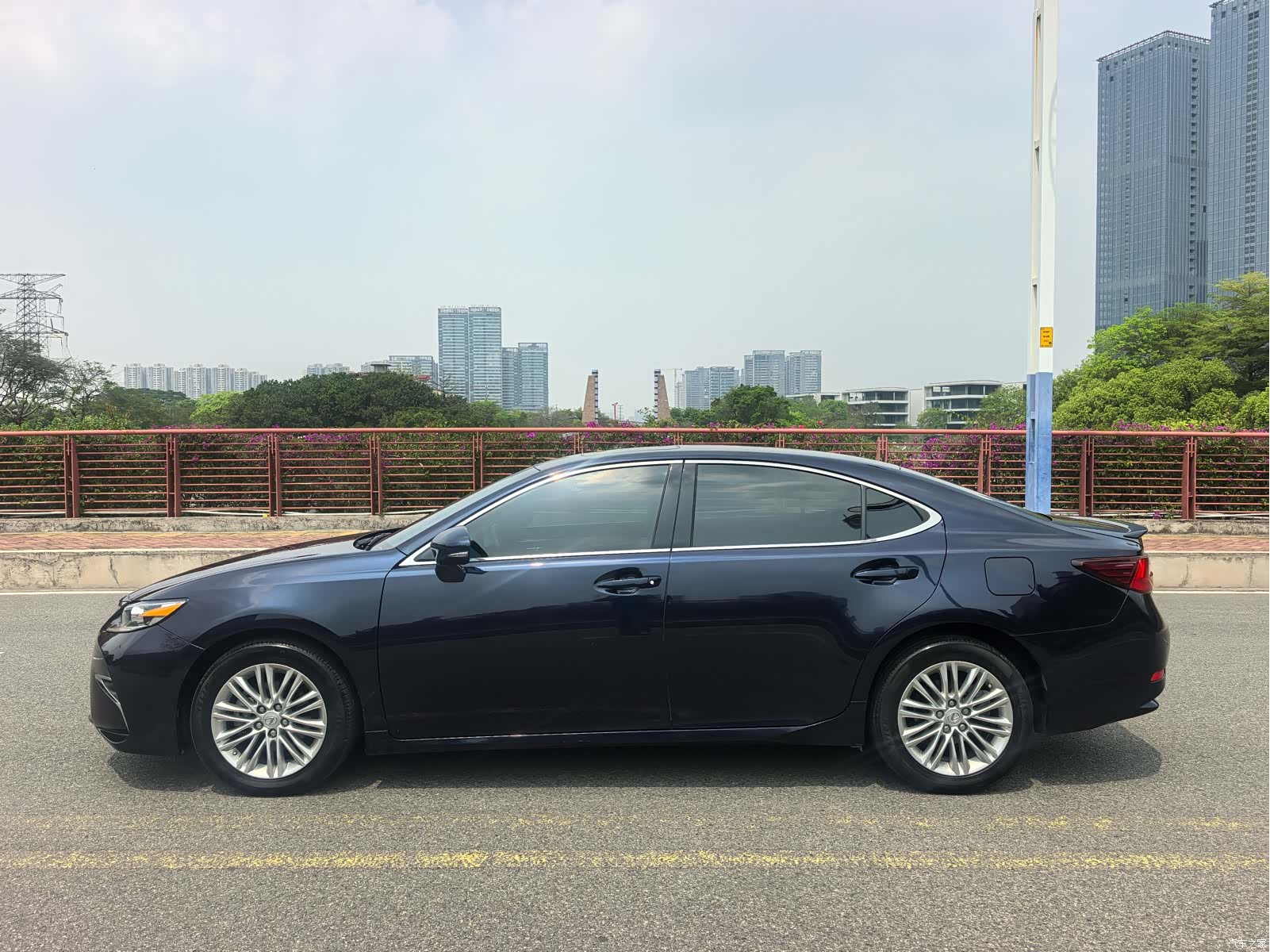 Lexus ES, 2018 23