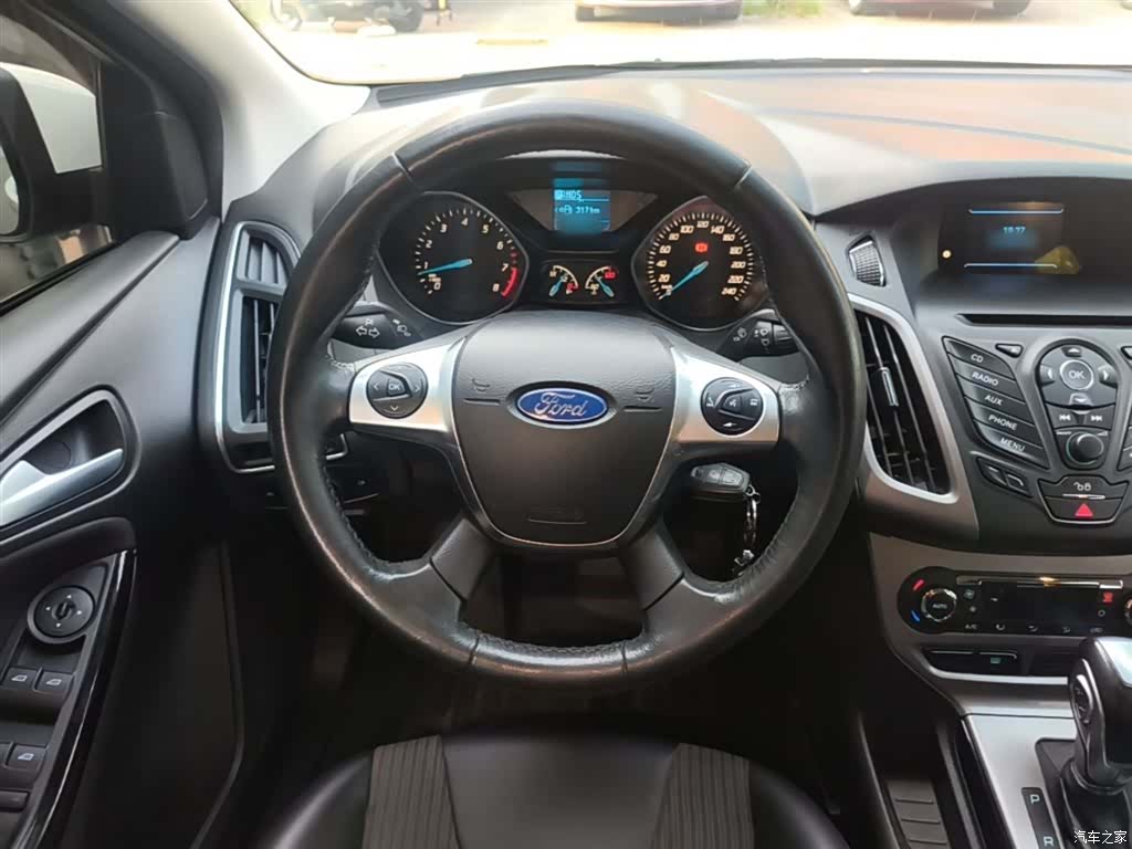 Ford Focus, 2014 7