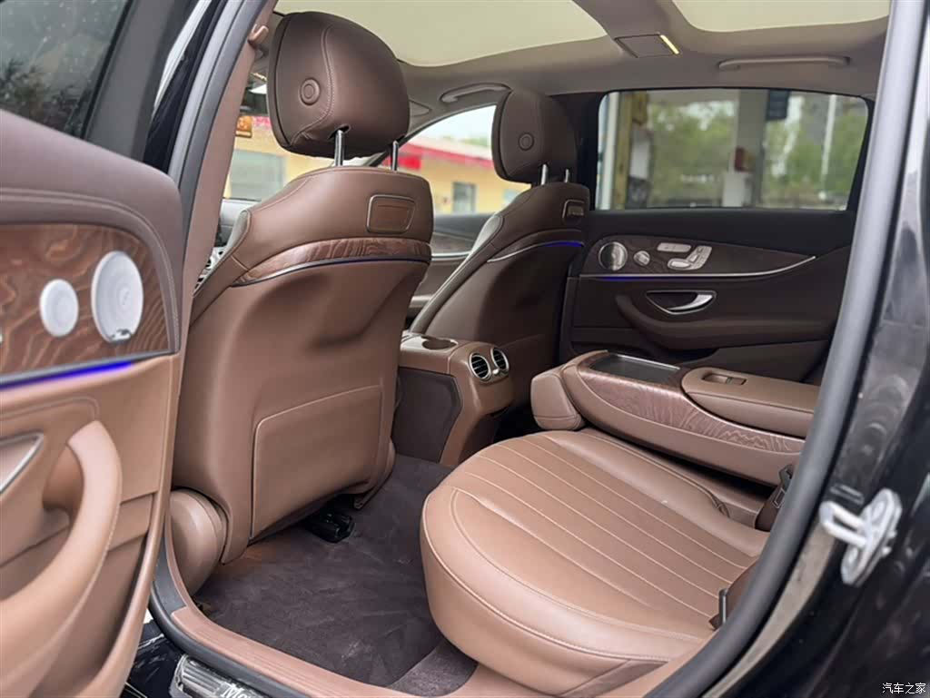 Mercedes-Benz E-Class, 2019 16