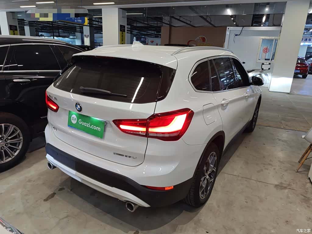 BMW X1, 2022 все фото