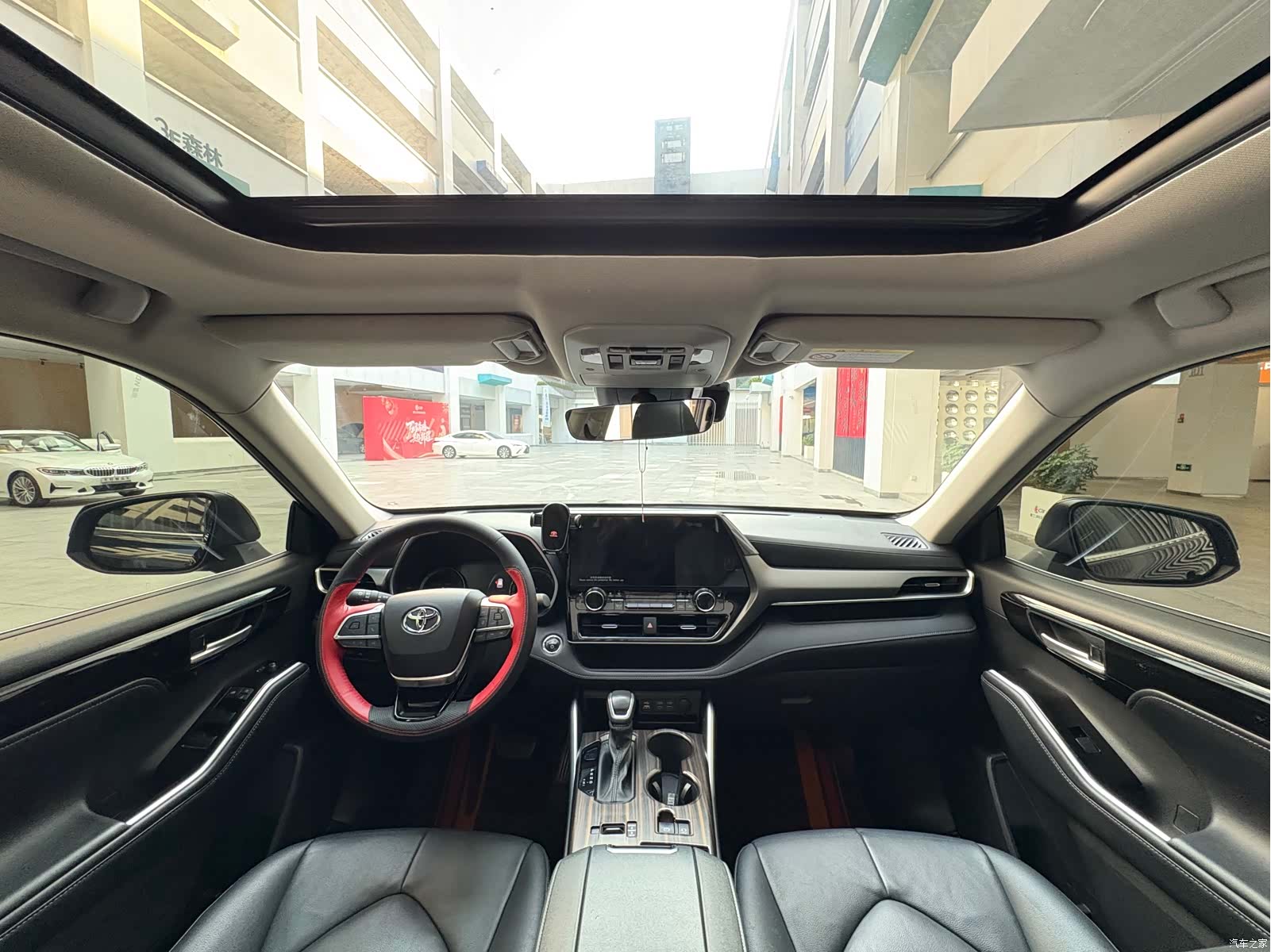 Toyota Highlander, 2023 все фото
