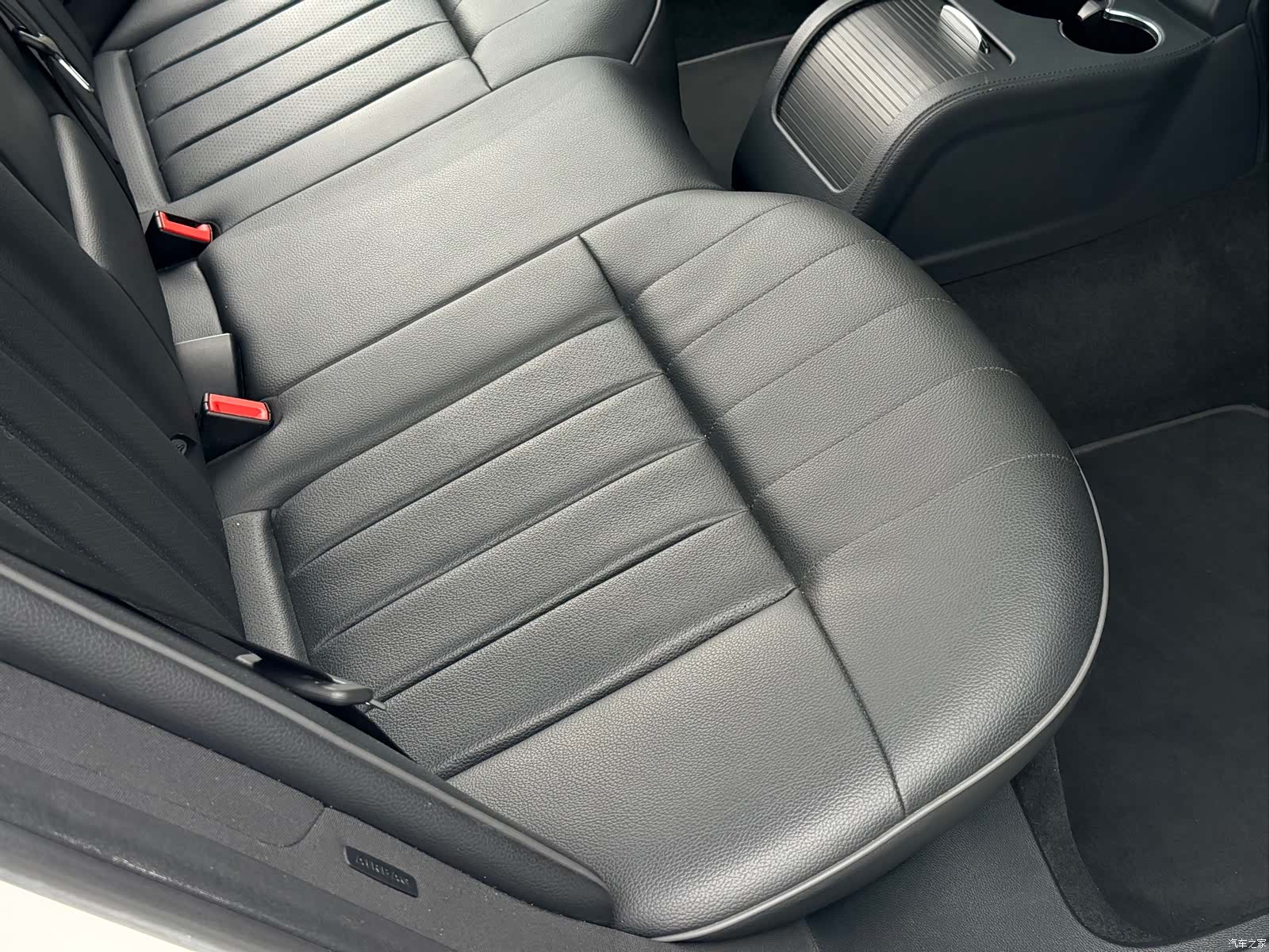 Mercedes-Benz E-Class, 2015 14