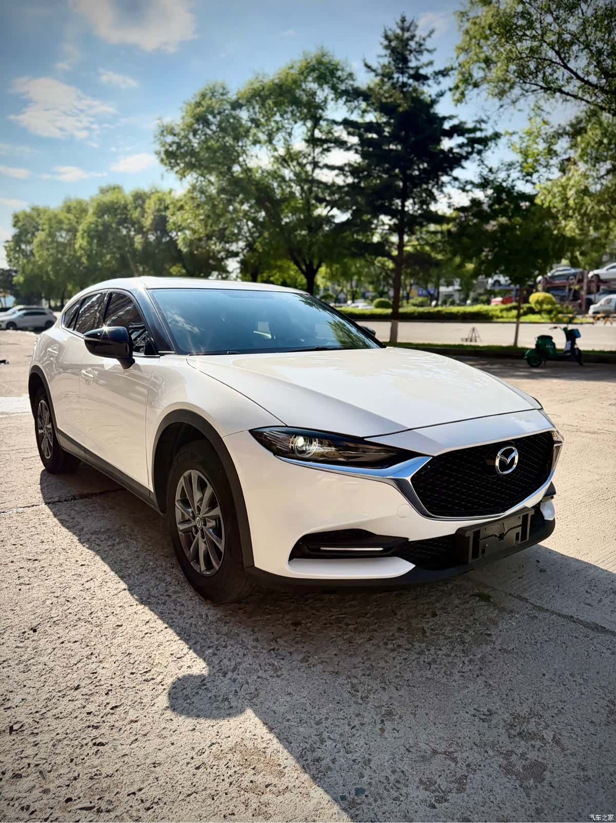 Mazda CX-4, 2023 3