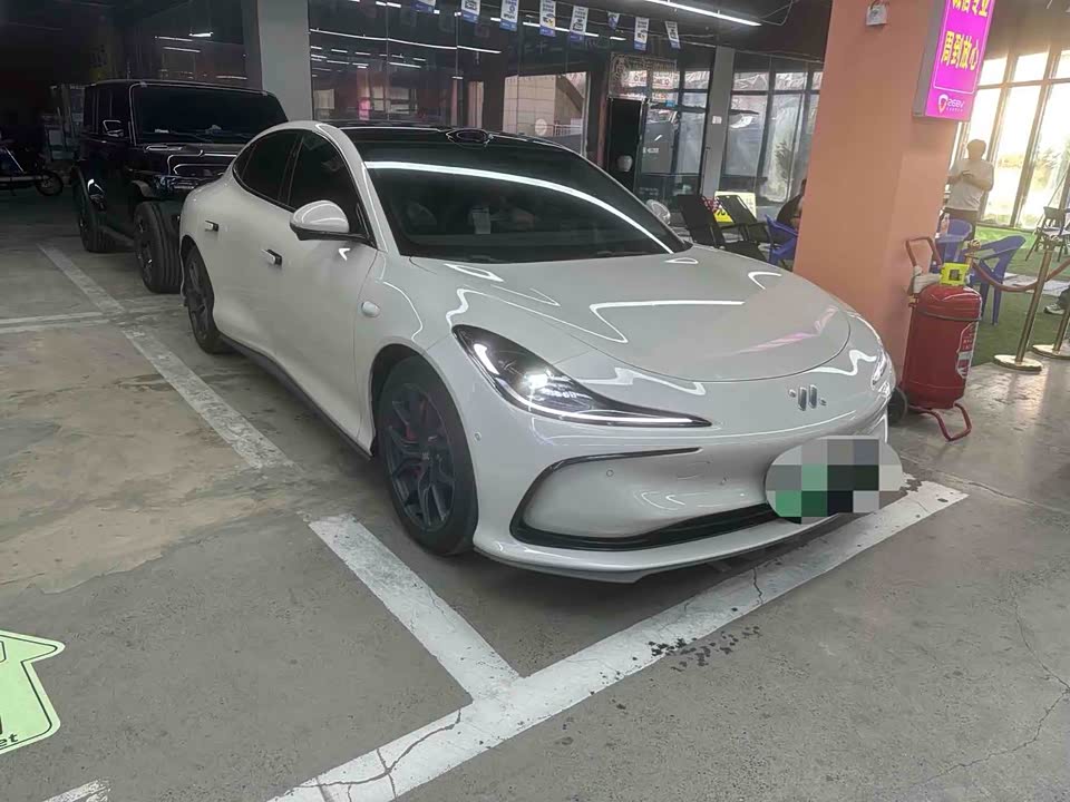 IM Motors Zhiji L6 IM Motors Zhiji L6
