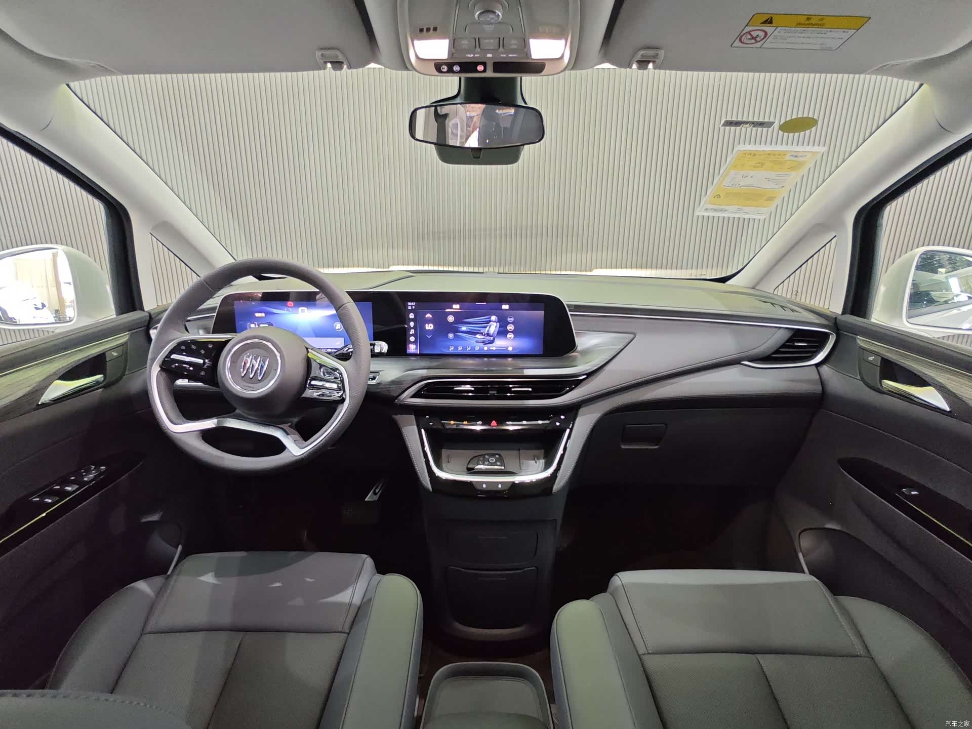 Buick GL8, 2026 все фото