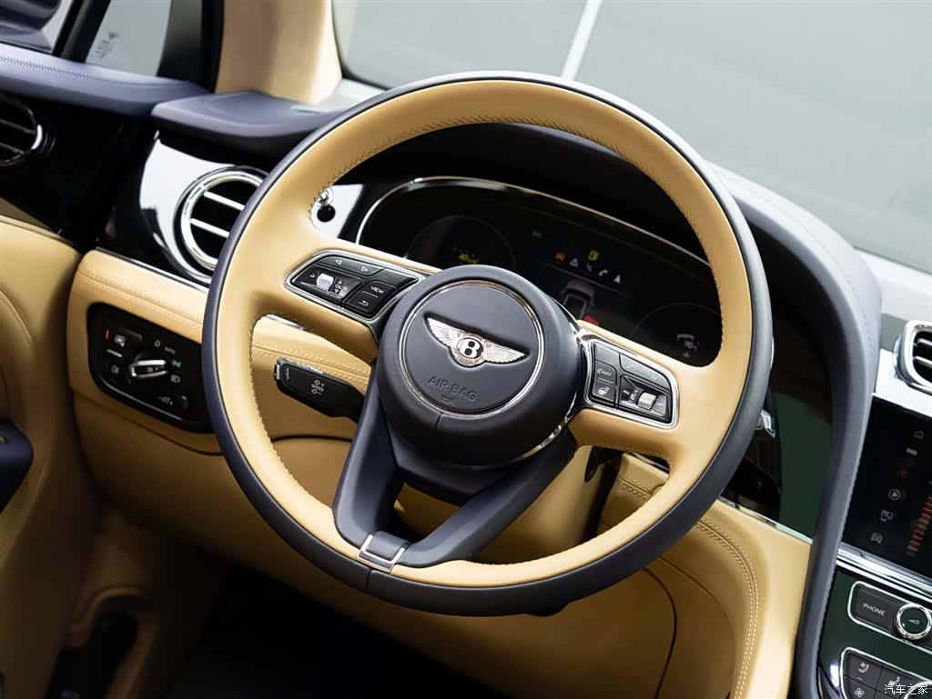Bentley Bentayga, 2024 15