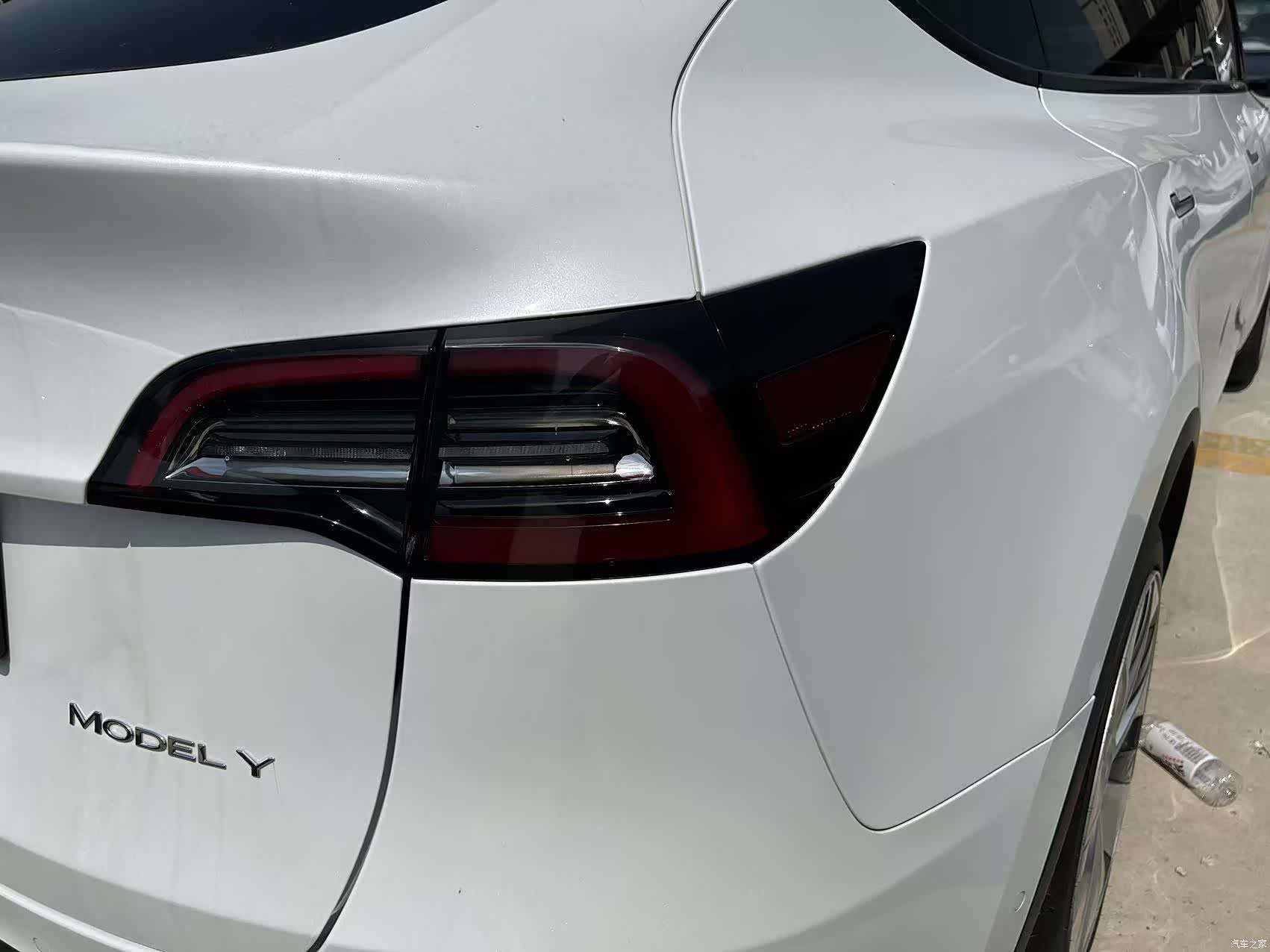 Tesla Model Y, 2023 19