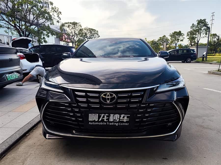 Toyota Avalon 2023, фото 2