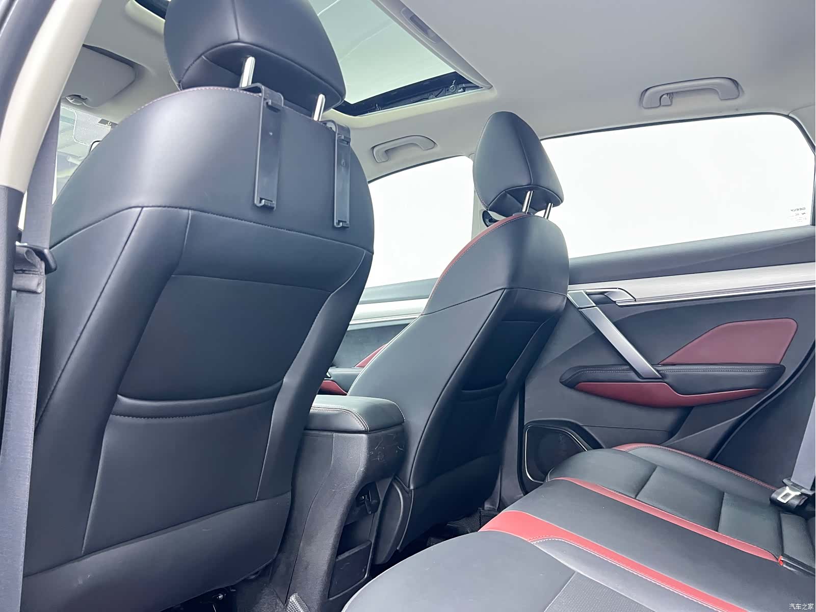 Geely Coolray, 2021 8