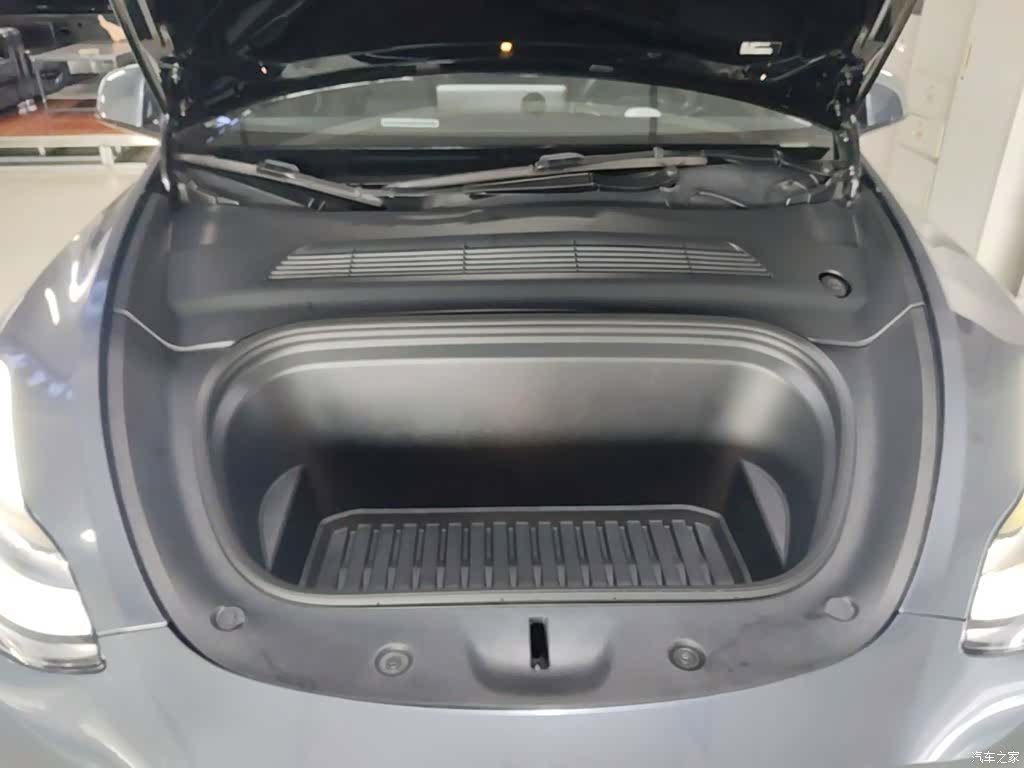 Tesla Model Y, 2022 20
