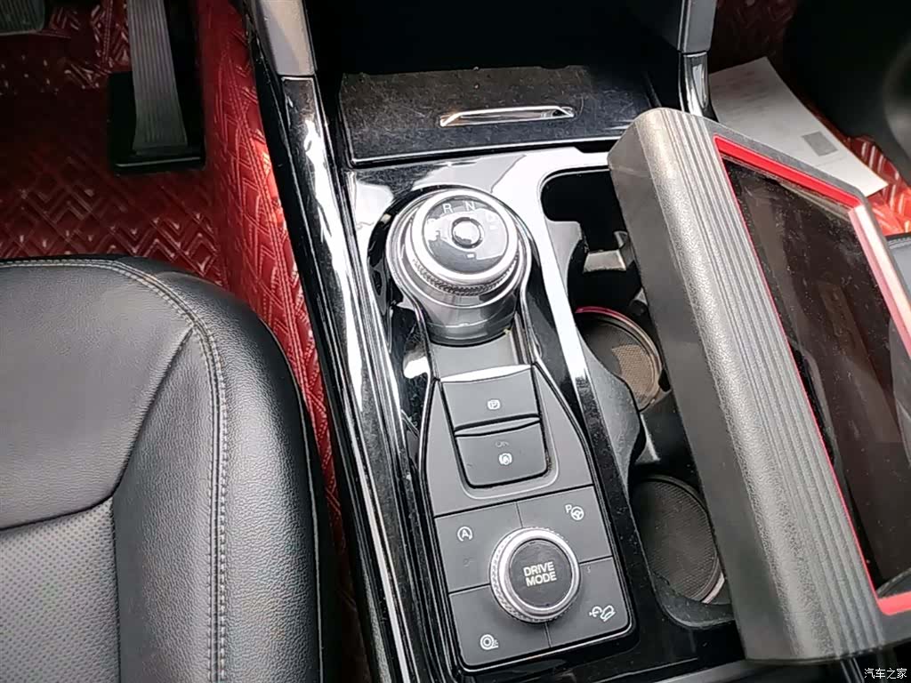 Ford Explorer, 2022 14